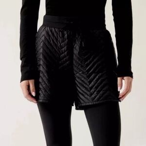 Athleta | Apres Quilted Cold Climate Hiking Climbing Shorts Black Size 8